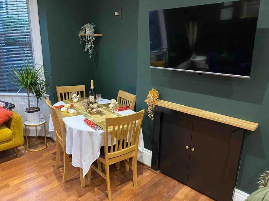 Trendy 3 Bedroom Home Close To Margate Beaches Bars Resturants 2 Night Min Stay Westgate-on-Sea Buitenkant foto