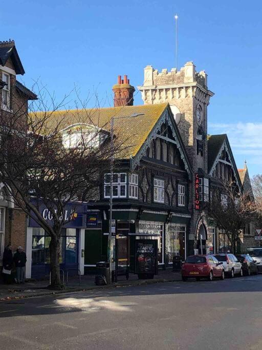 Trendy 3 Bedroom Home Close To Margate Beaches Bars Resturants 2 Night Min Stay Westgate-on-Sea Buitenkant foto
